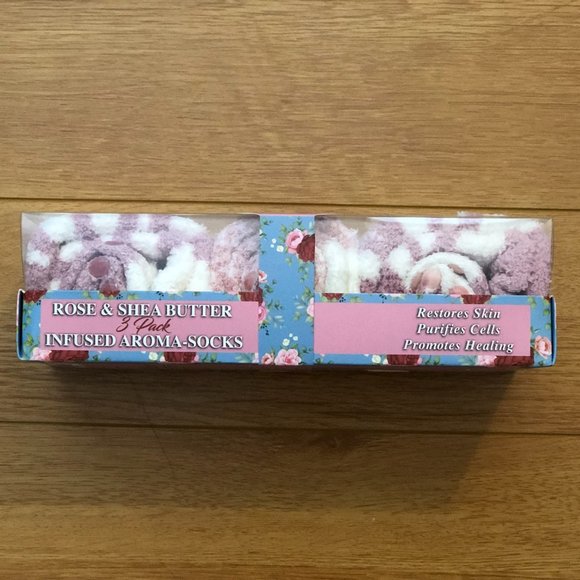 Aromasoles Non-Skid Rose & Shea Butter Infused Aroma Fuzzy Socks - Picture 2 of 3
